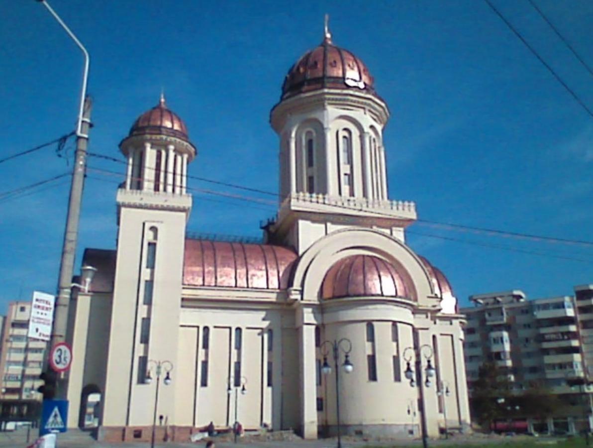 Studio Cathedral Brăila Exteriér fotografie