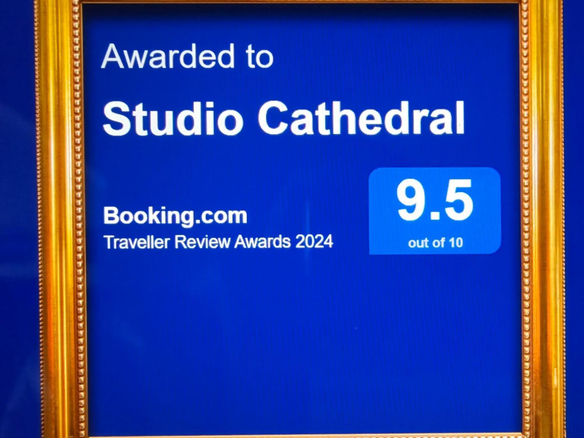 Studio Cathedral Brăila Exteriér fotografie